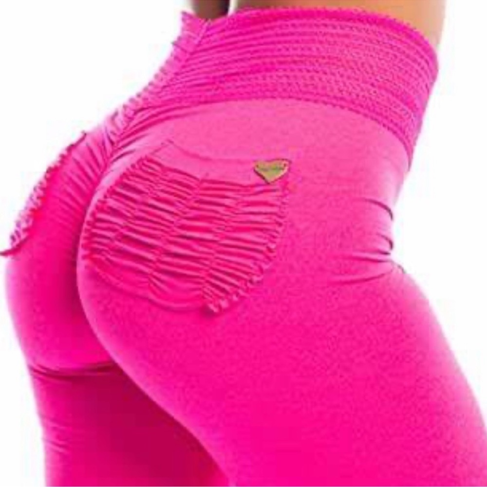 NWOT pink pocket scrunch leggings 💓